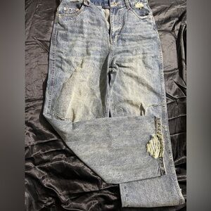 New not worn) online clothing brand “Ditch” got wrong size trying to get rid of.